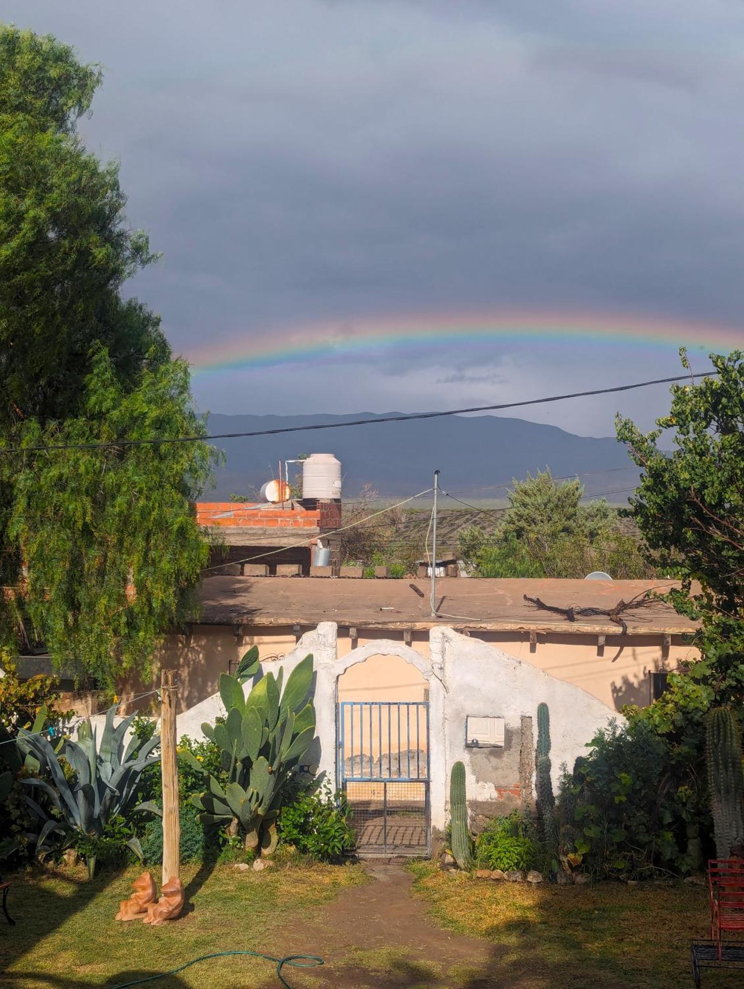 Casapueblo Bed & Breakfast Cachi Bagian luar foto